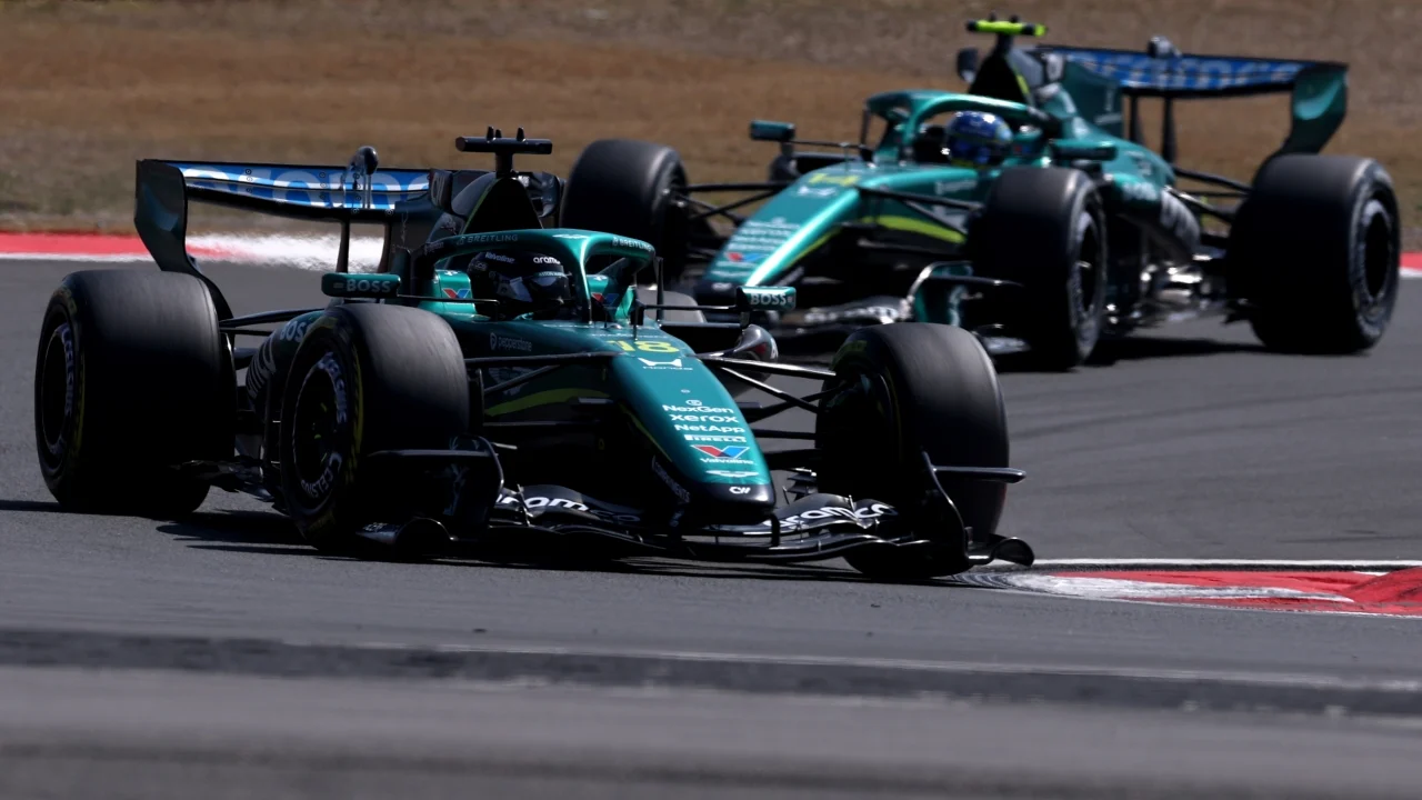 Honda autoriza a Aston Martin a intentar completar la carrera, pero el AMR26 tiene otros problemas que dependen de Newey