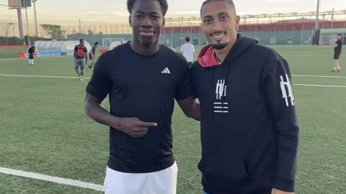 La nueva perla de La Masia: de jugar descalzo a soñar con hacer historia con España y el Barça