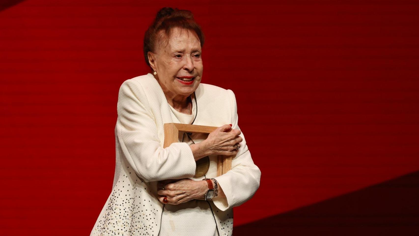 Muere Gemma Cuervo a los 91 años, leyenda del teatro e icono televisivo gracias a 'Aquí no hay quien viva'