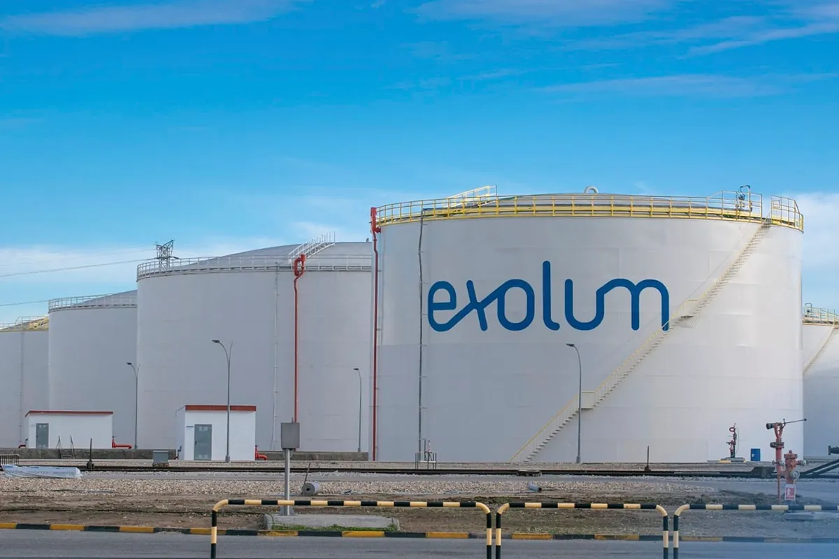 Hatta acusa a Exolum de bloquear la entrada de 200 millones de litros de combustible al mercado español