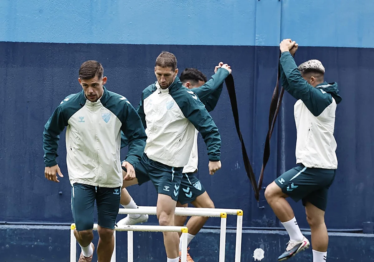 Un triunfo ante el Huesca colocaría al Málaga a sólo un punto del ascenso directo
