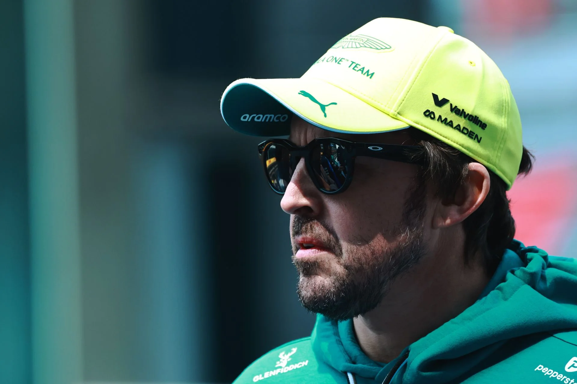 Alonso, sobre las vibraciones del Aston Martin: «Me retiré porque no sentía las manos ni los pies»