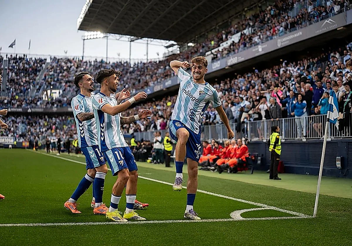Chupete strikes twice late on to tip eight-goal thriller in Malaga CF's favour