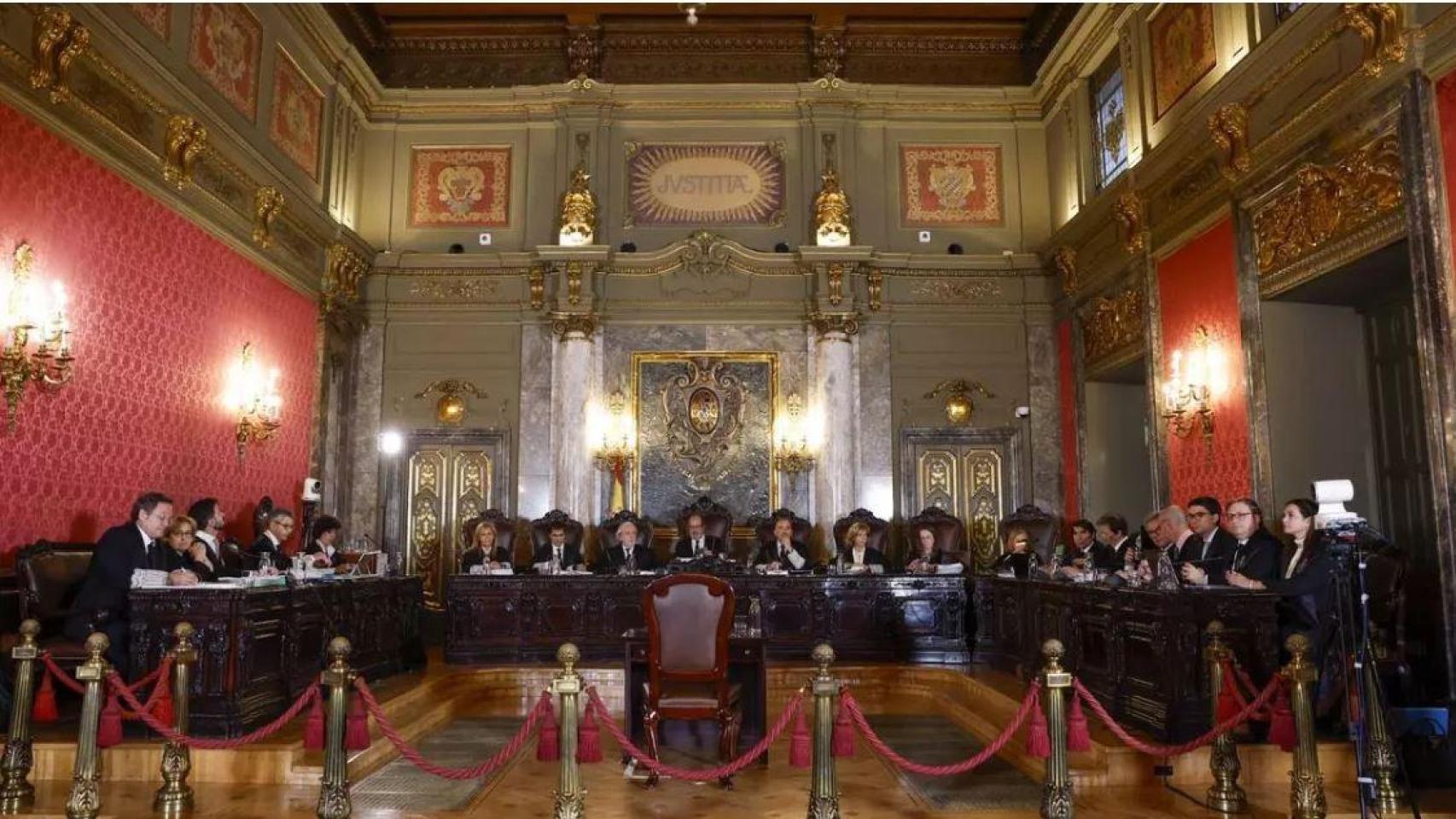 La pelea de la pareja de Ayuso y García Ortiz por 80.000 € en costas: "Si no era complejo, ¿por qué dos abogados del Estado?"