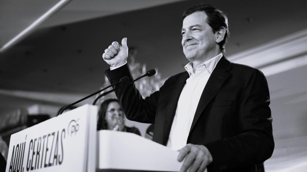 El bipartidismo para los pies a Vox