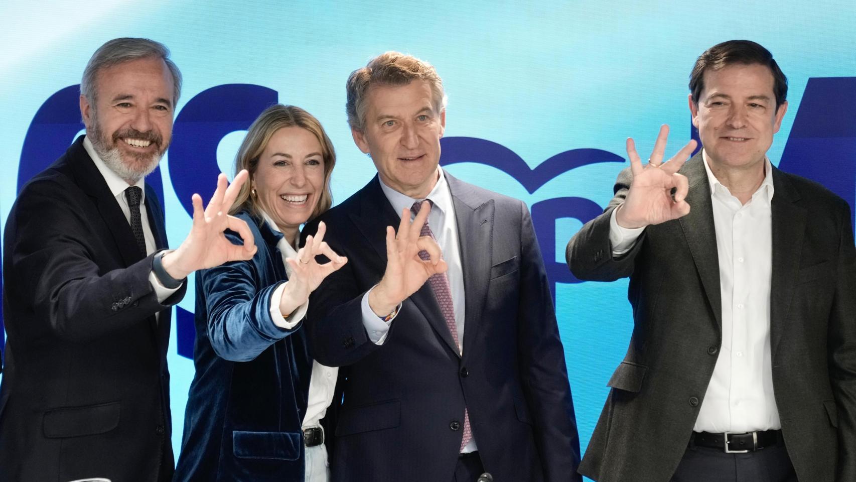 Feijóo exige a Abascal que deje atrás el bloqueo: "Hay una mayoría clara, o está con el cambio o está con Sánchez"