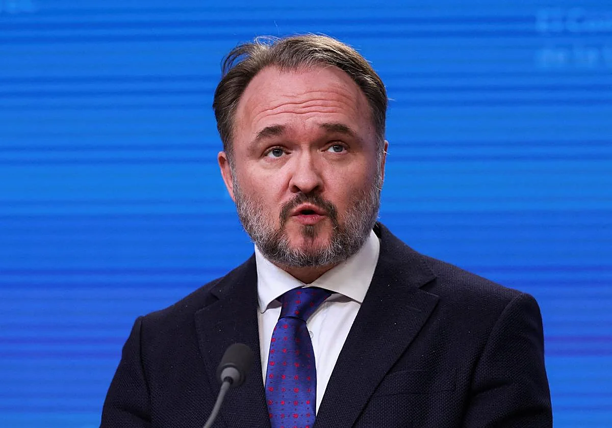 La Comisión Europea asegura que «no comprará ni una molécula» de petróleo a Rusia