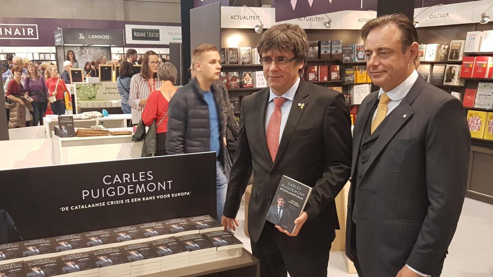 Críticas al primer ministro belga "amigo" de Puigdemont por pedir a la UE "normalizar" las relaciones con Rusia