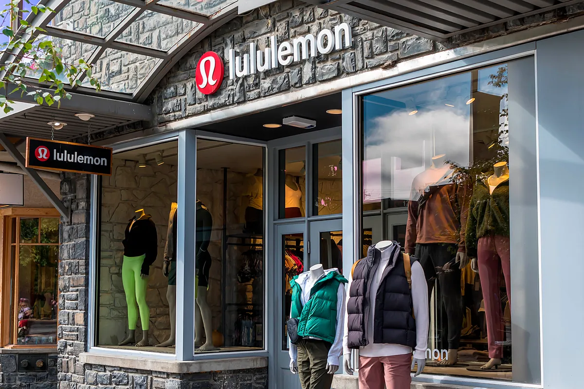 El grupo de ropa deportiva Lululemon se dispara en Bolsa tras la marcha del CEO