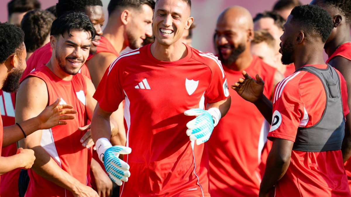 Odysseas, al margen del grupo en la vuelta al trabajo