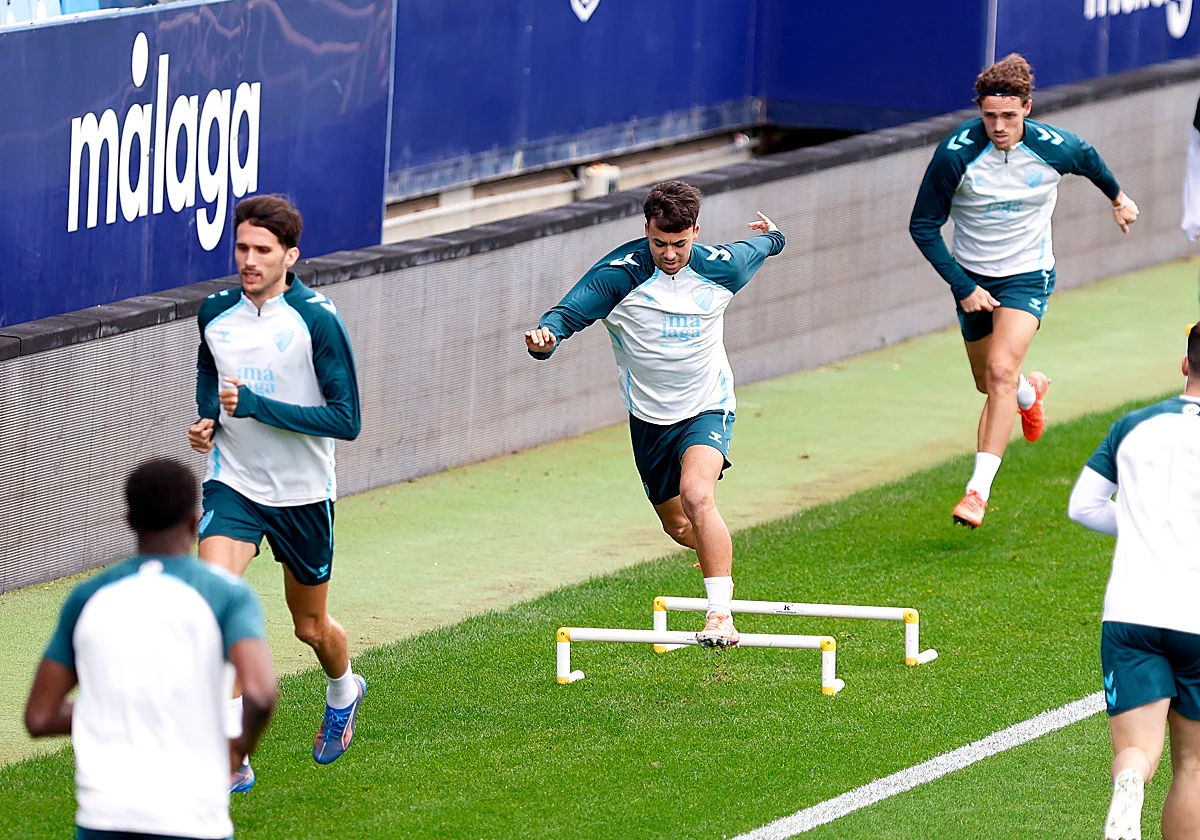 Rafita se entrena al margen en la primera sesión de la semana