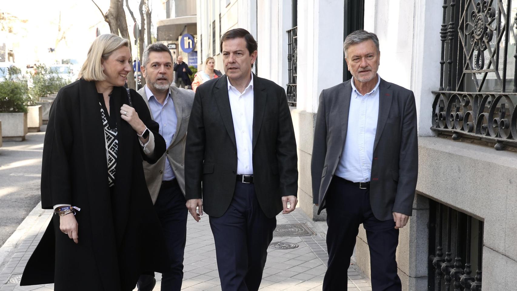 Mañueco se abre a un Gobierno de coalición con Vox en Castilla y León pero advierte: "Hablaremos medida a medida"