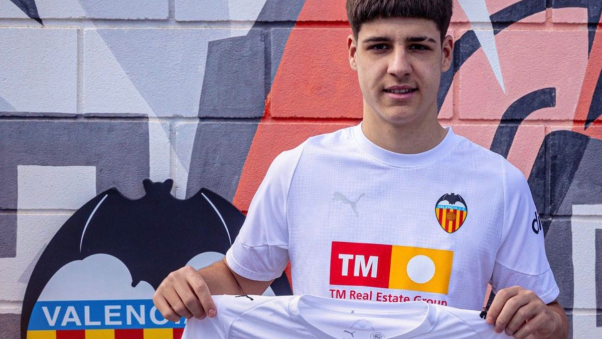 El Valencia ata al hijo de Albelda ante la presión del Real Madrid