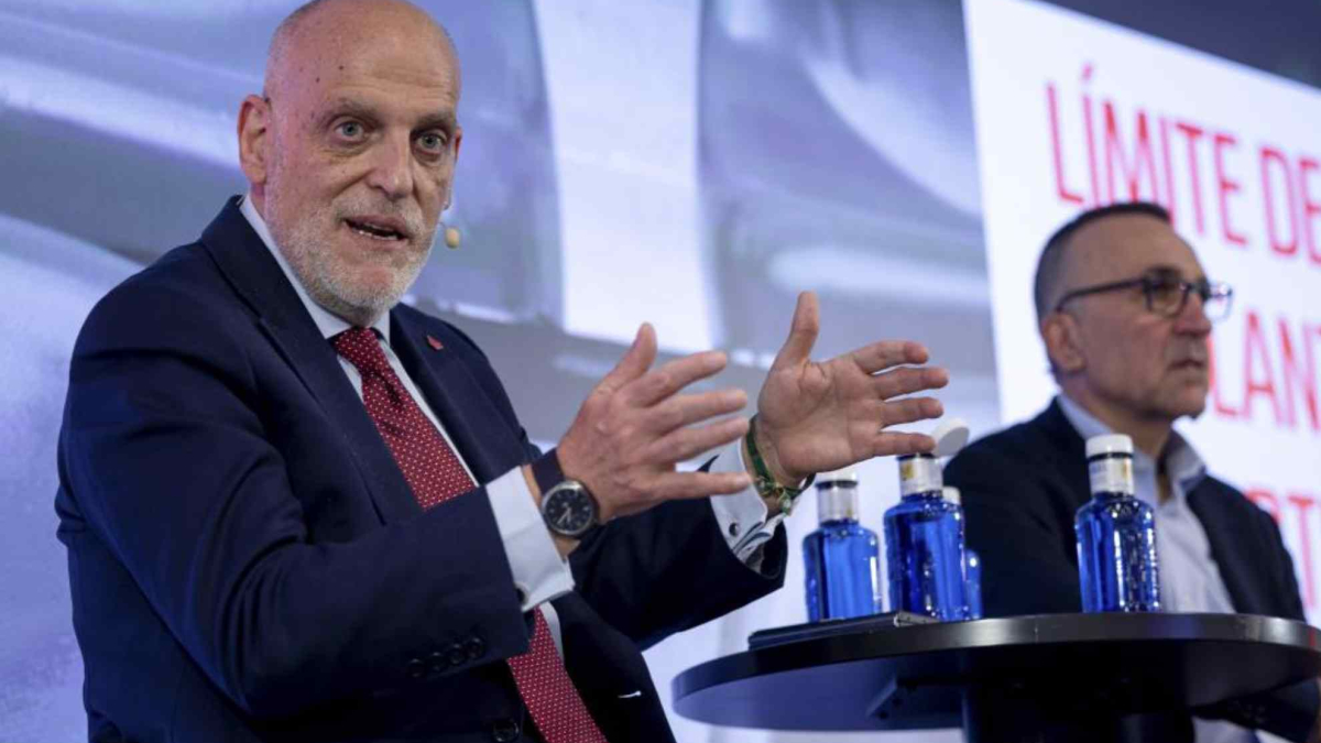 Tebas: "¿Hoy no me preguntáis por lo que hicieron los equipos de la Premier ayer?"