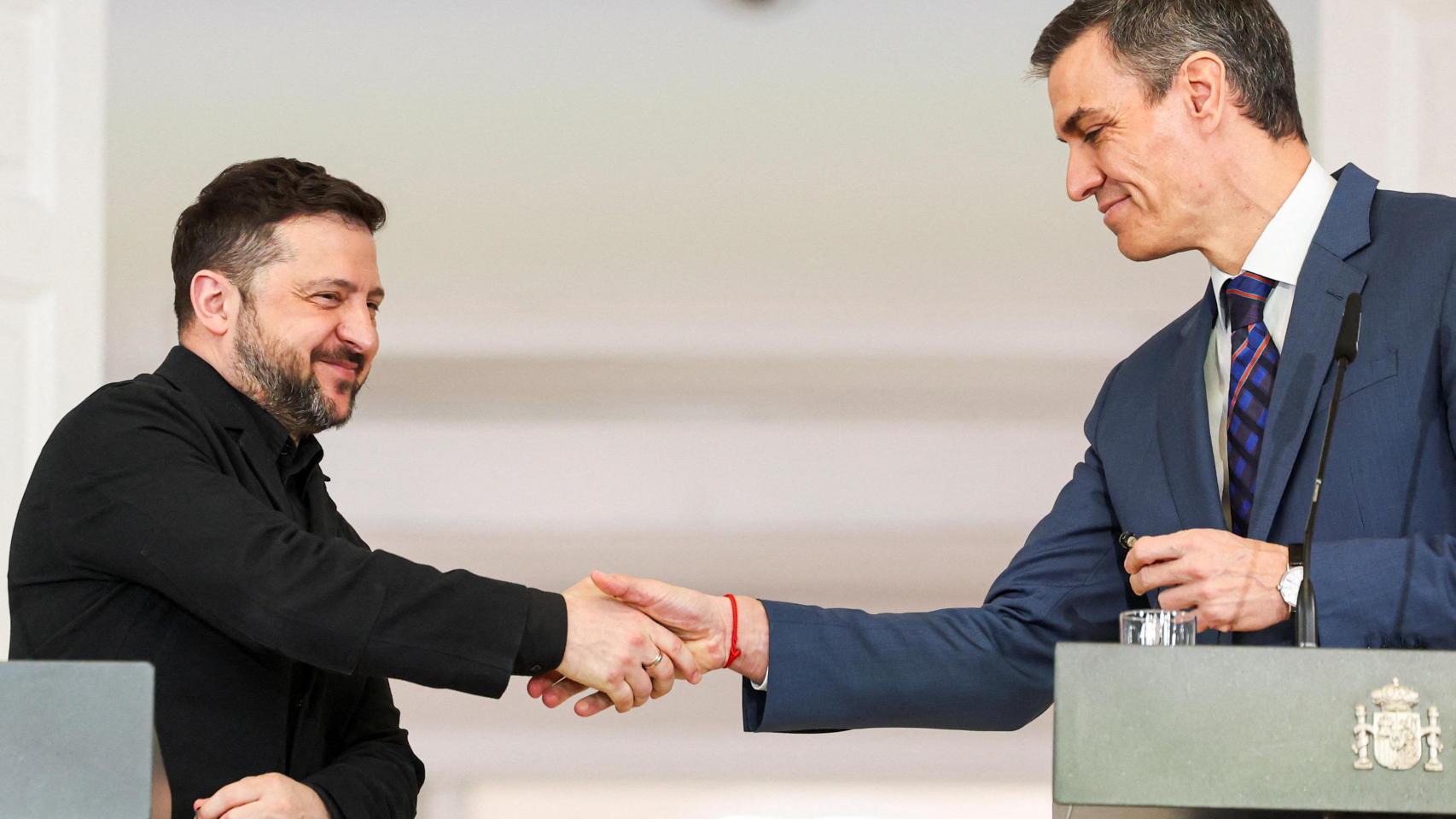 Sánchez anuncia otros 1.000 M de "apoyo militar" para Ucrania: "Vamos a seguir a vuestro lado como un aliado fiel y leal"