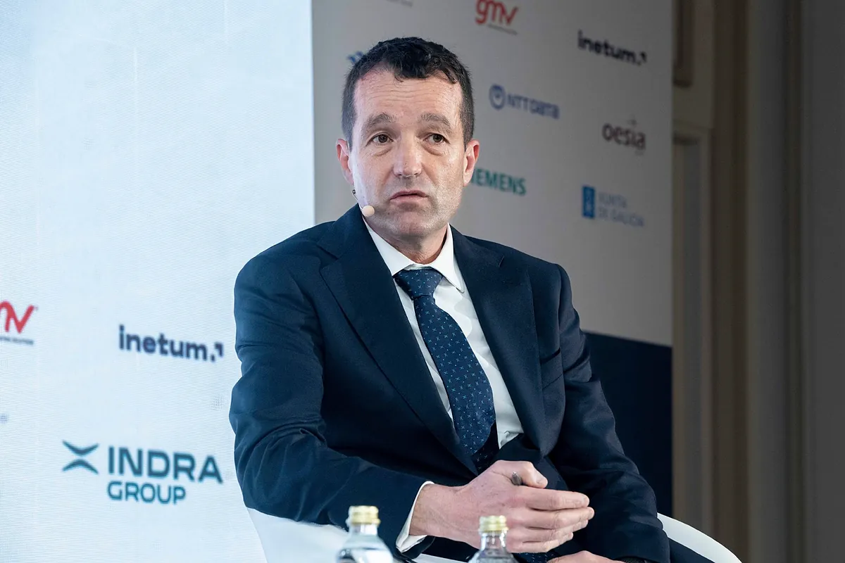 La Sepi pide la salida de Escribano para seguir con la integración entre Indra y EM&E