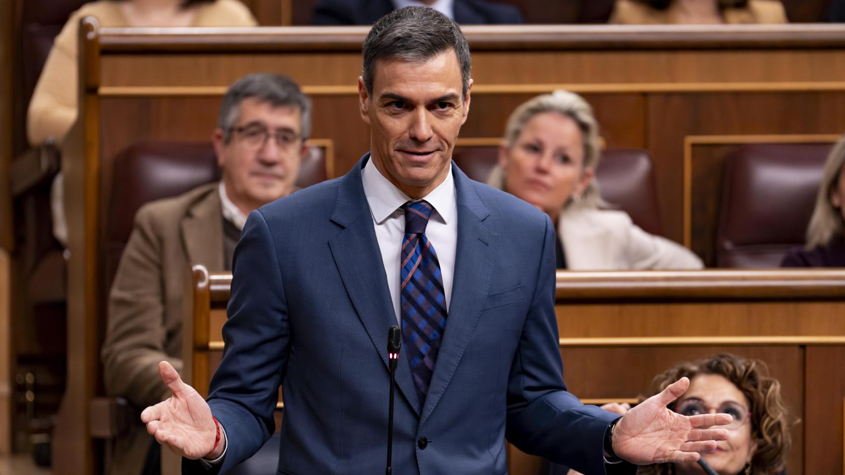 Sánchez bendice el pacto de Illa y Junqueras para beneficiar a Cataluña tras las andaluzas sin que Montero pague por ello