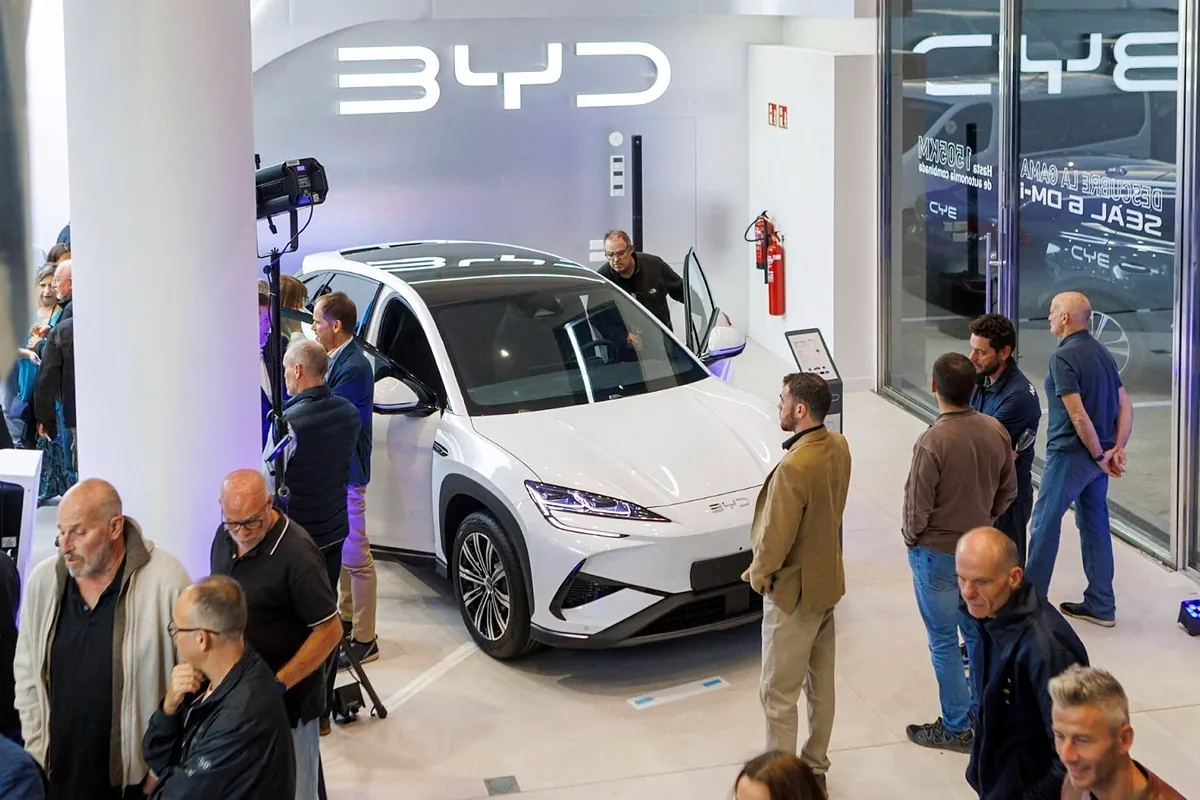 Las marcas chinas de coches avivan la batalla del descuento en España