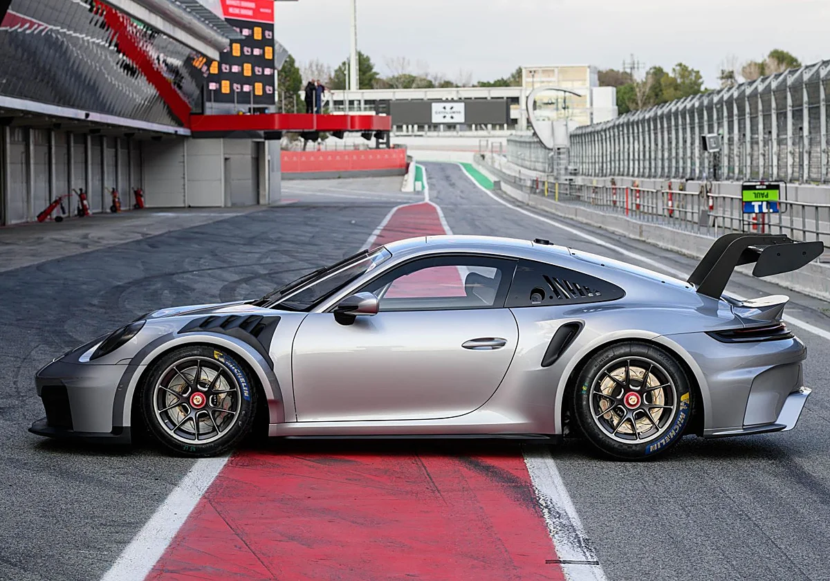 Del coche práctico al sueño sobre ruedas: ¿qué conducen los padres españoles?