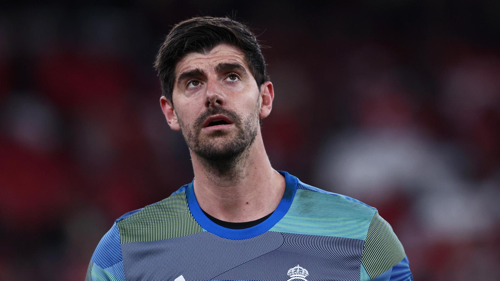 Confirmado por el Real Madrid: Courtois estará un mes y medio de baja y se pierde la eliminatoria contra el Bayern