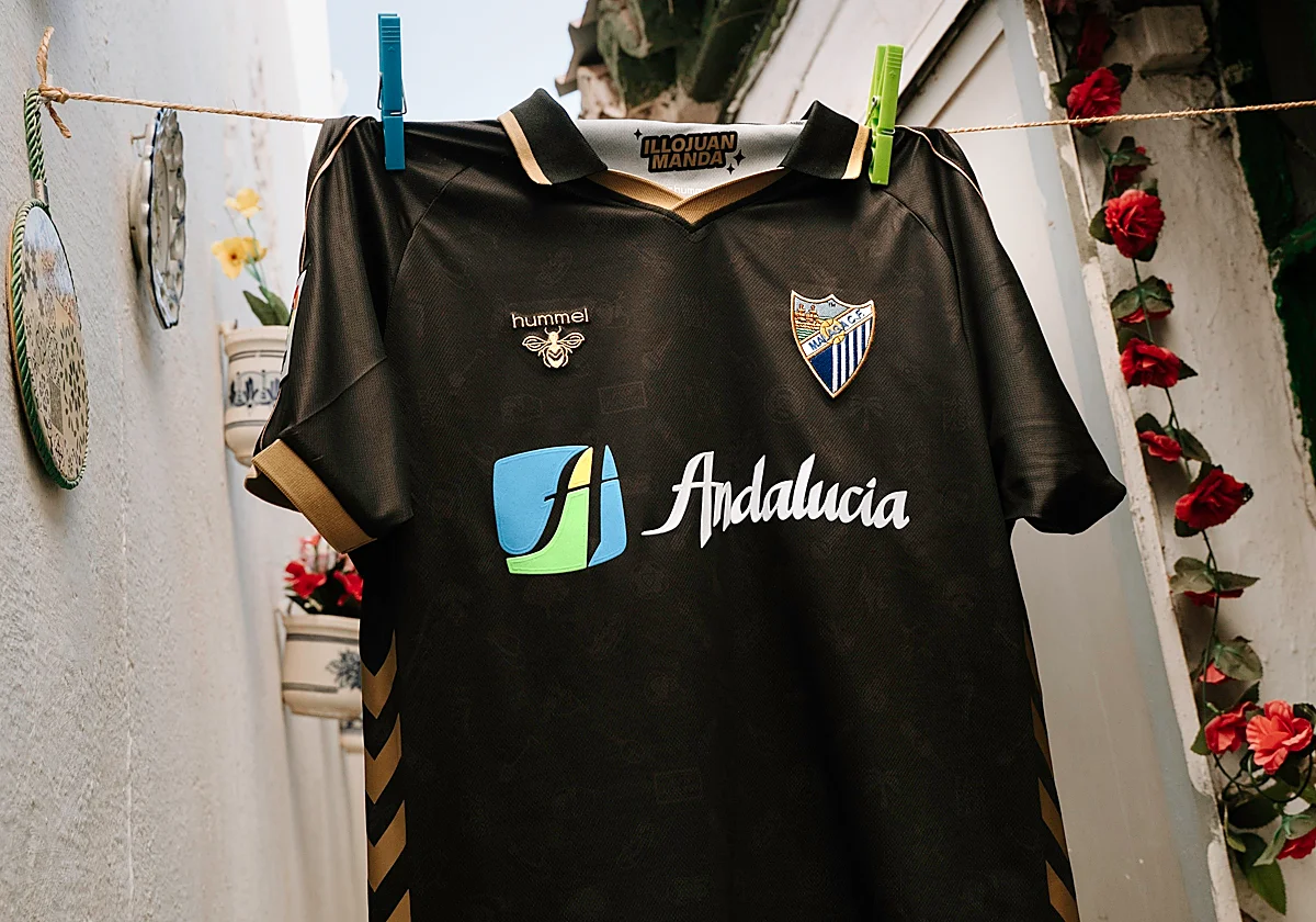 El Málaga saca este viernes a la venta su nueva camiseta 'retro': cómo conseguirla
