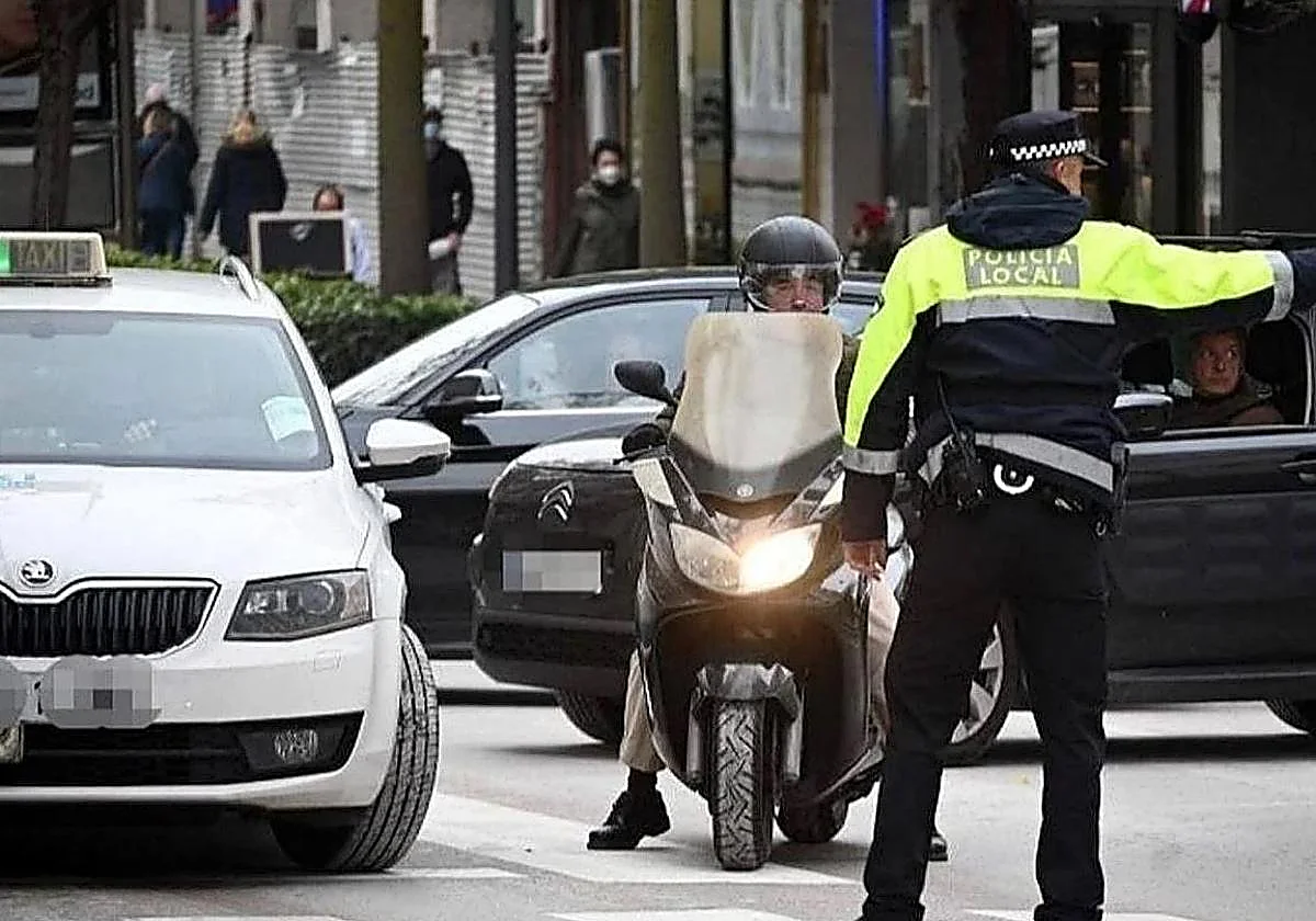 Cambios y cortes de tráfico en Málaga capital por procesiones y pruebas deportivas