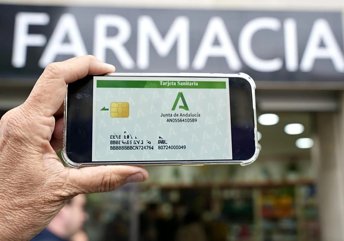 Andalucía estrena la tarjeta sanitaria virtual, que se podrá usar desde el teléfono móvil