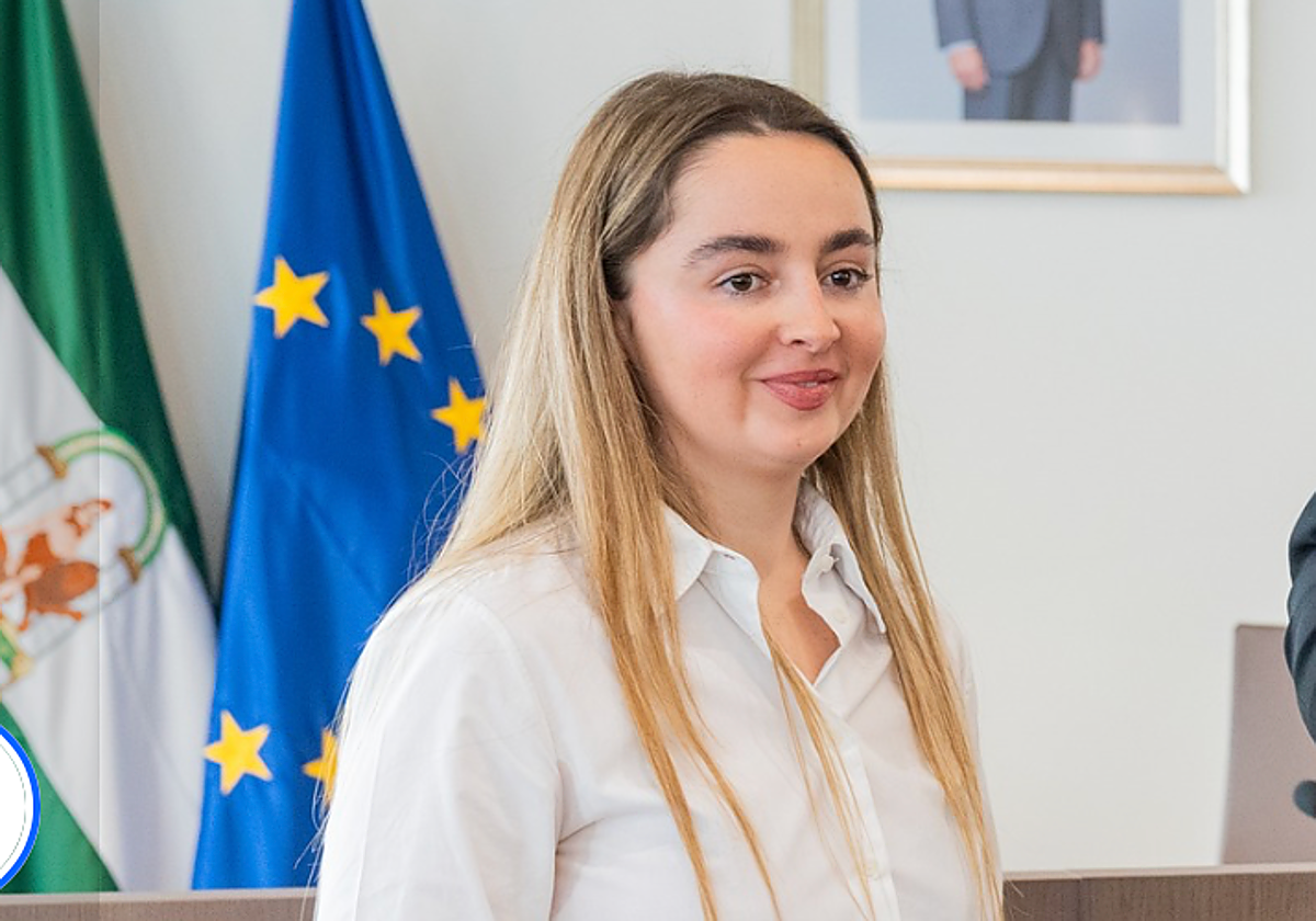 Estepona impulsa viajes gratuitos para jóvenes para conocer su provincia y su entorno