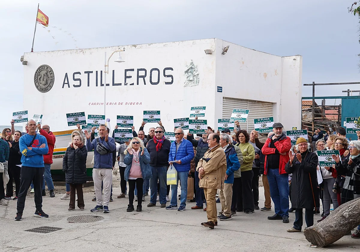 Vecinos de Pedregalejo piden paso a Nereo para conectar el barrio con los Baños del Carmen