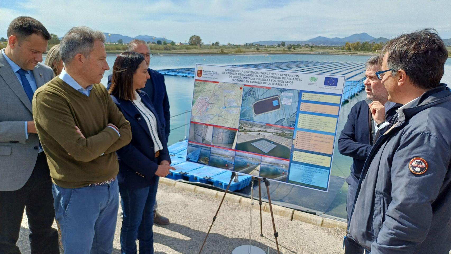 El Gobierno regional destina 300.000€ a la planta fotovoltaica flotante de Lorca para reducir costes agricultores