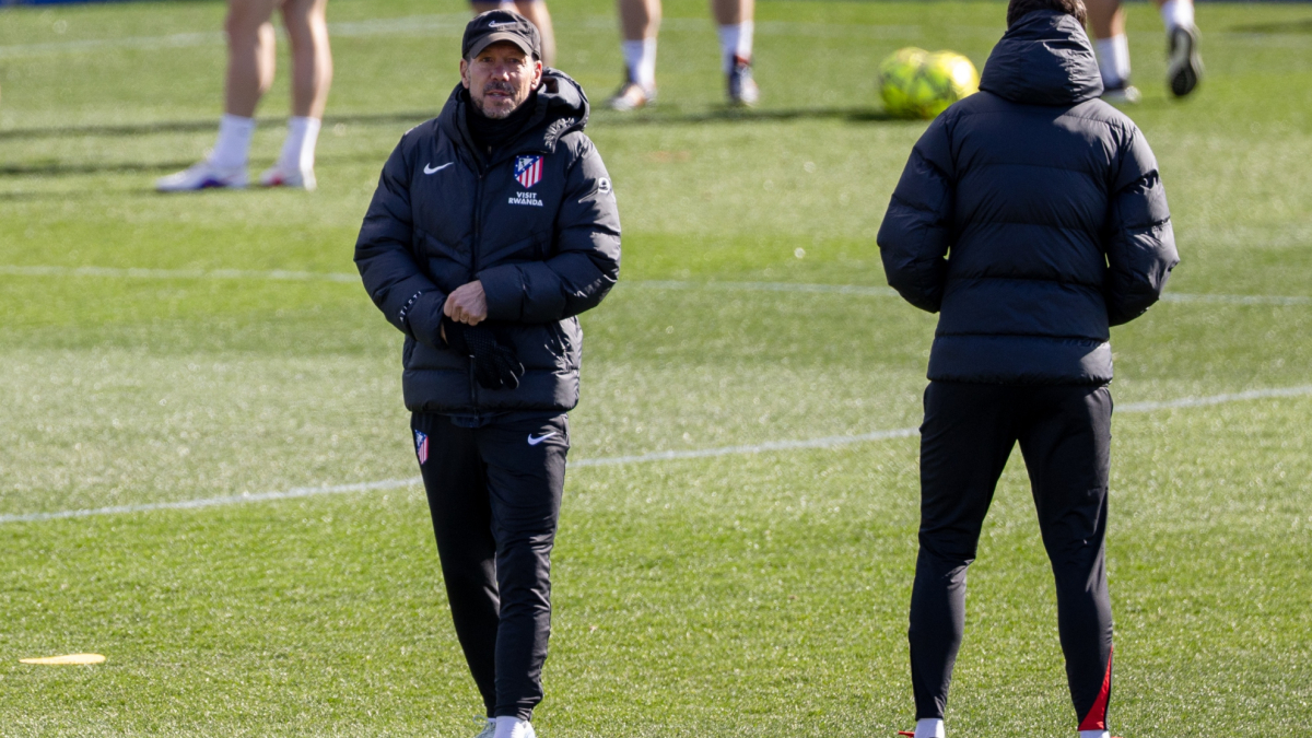 El Atlético mira al Madrid sin tres puntales de Simeone