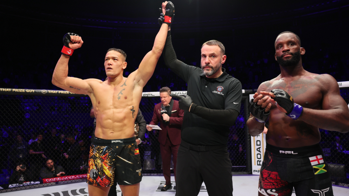 El español Costello van Steenis sigue reinando en PFL<br>