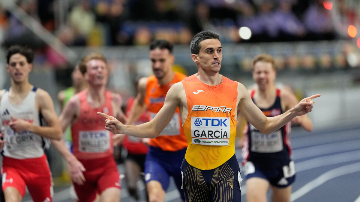 Mariano García arranca su 'Moto' y Carlos Sáez se sube en ella