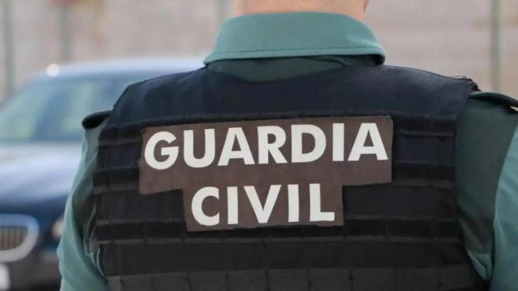 Muere una persona en un pueblo de Huelva tras salirse con su vehículo de la carretera