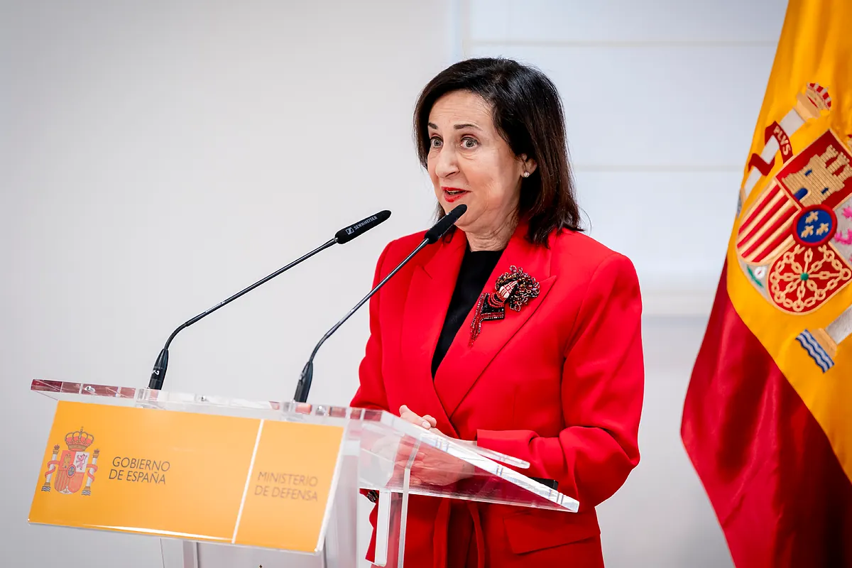 Robles descarta la vuelta de los militares españoles en Líbano y "no contempla" la salida de EEUU de Morón y Rota