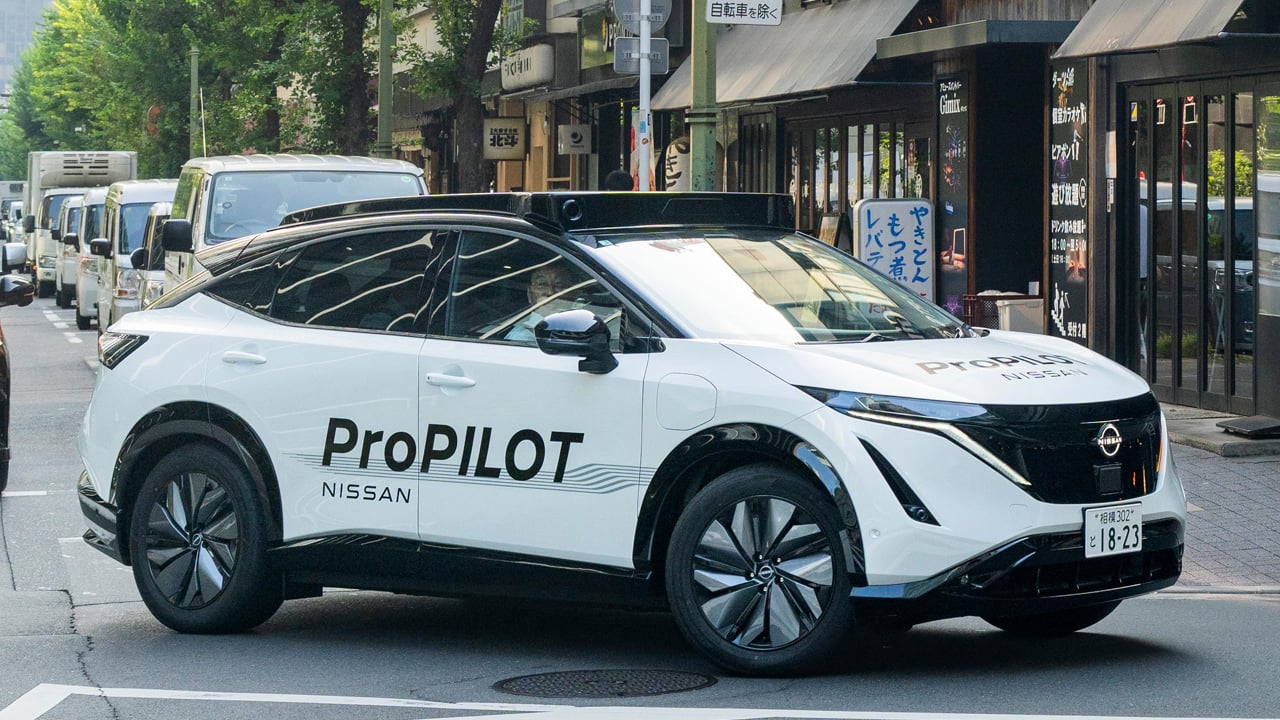 Mercedes va tarde, Nissan prepara el mayor salto en conducción autónoma que nadie veía venir
