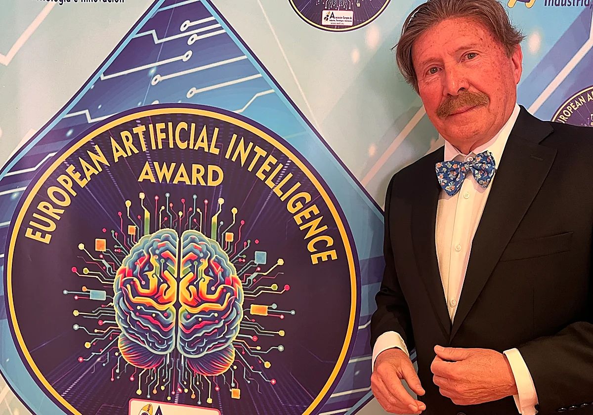 Premio europeo para el doctor Marcos por sus avances en inteligencia artificial en oftalmología