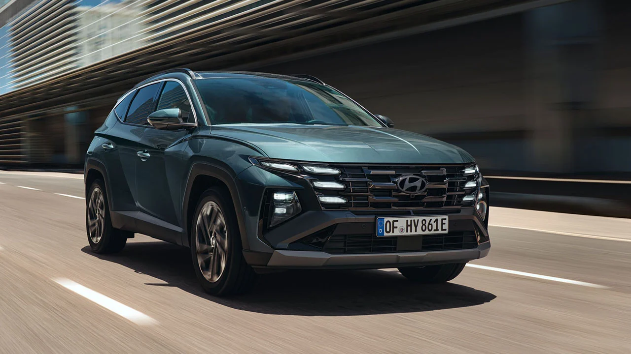 El Hyundai TUCSON para devorar kilómetros baja 5.300 € y, con un consumo de 5,4 litros, es un SUV ECO muy versátil