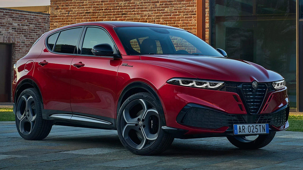 Este Alfa Romeo Tonale hace 60 km sin gastar gasolina y es 9.400 € más barato que un BMW X1 con el mismo tipo de motor