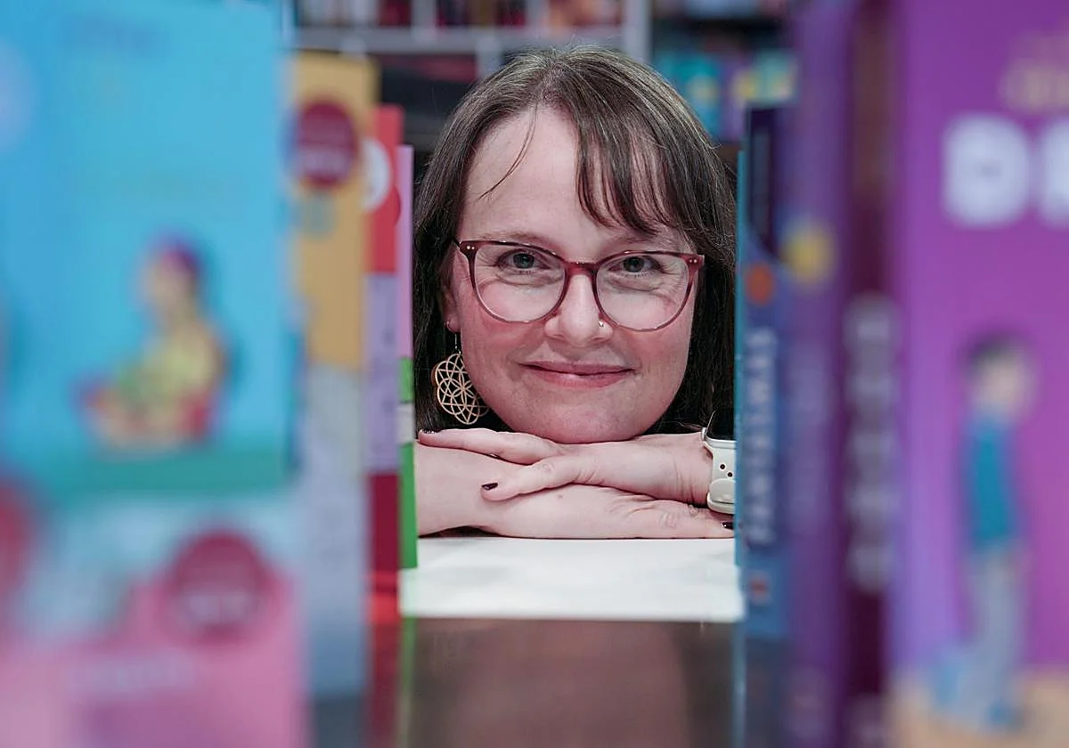 Raina Telgemeier, la autora de cómic que enamora a los jóvenes lectores