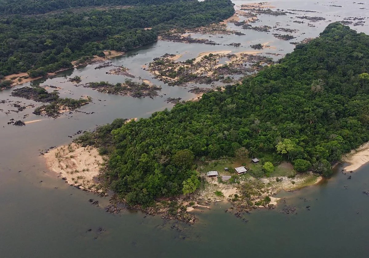Desde Ojén al Amazonas: voluntarios malagueños llevan medicinas a una recóndita isla del río Xingú