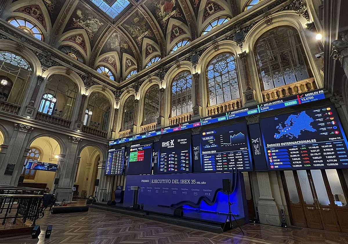 El petróleo vuelve a tentar los 100 dólares y las Bolsas enfrían el optimismo sobre el fin de la guerra