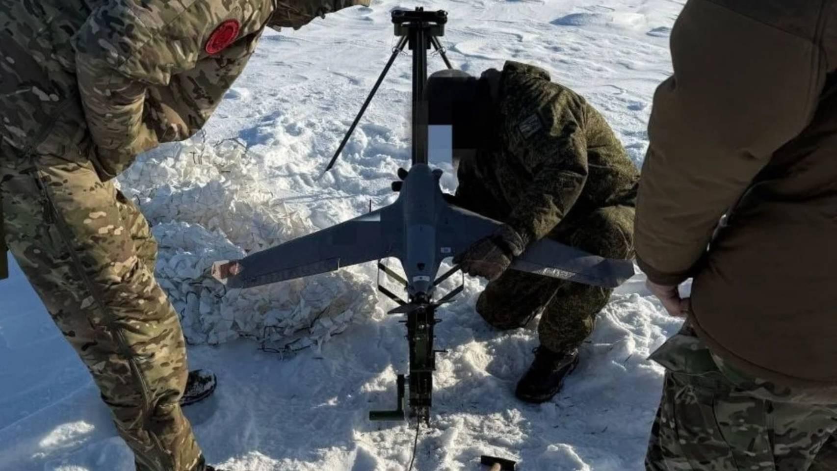 Rusia revela uno de sus grandes secretos militares: muestra un nuevo dron interceptor ideado para atacar objetivos aéreos