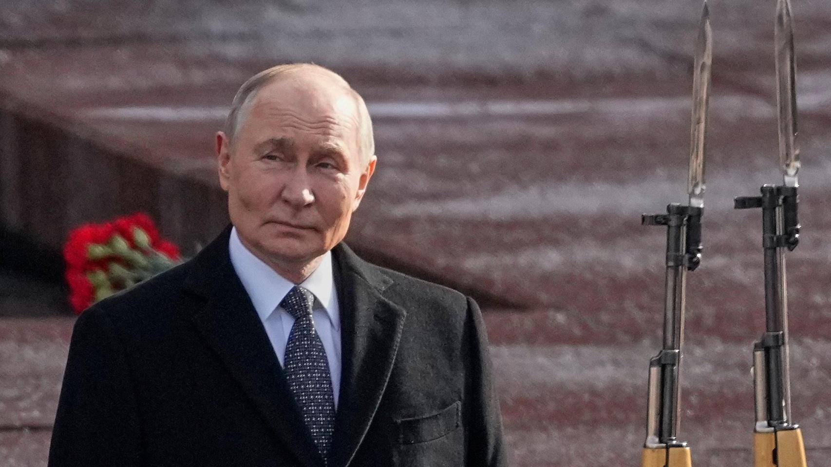 Rusia corta el internet móvil por el temor de Putin a un hackeo a las cámaras de seguridad tras el asesinato del ayatolá Jamenei