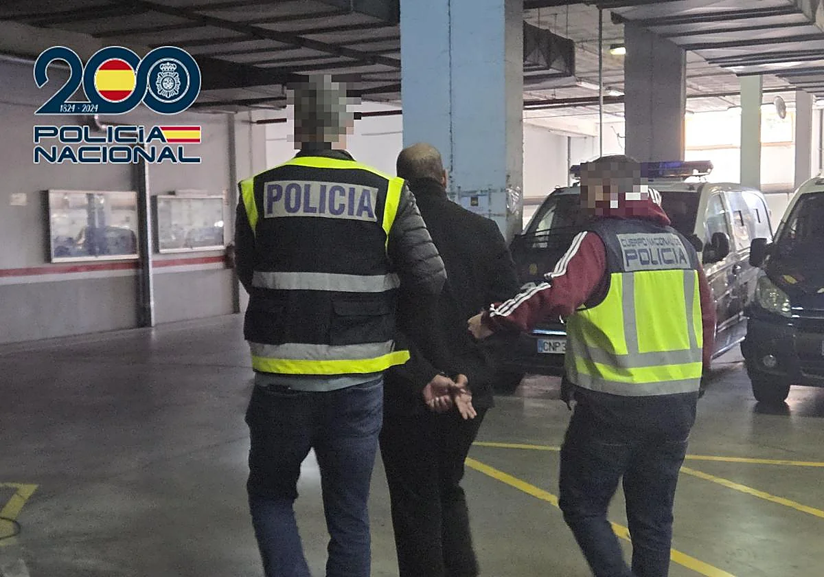 Detenido por agresiones sexuales a dos jóvenes, uno de los cuales logró huir del vehículo en marcha