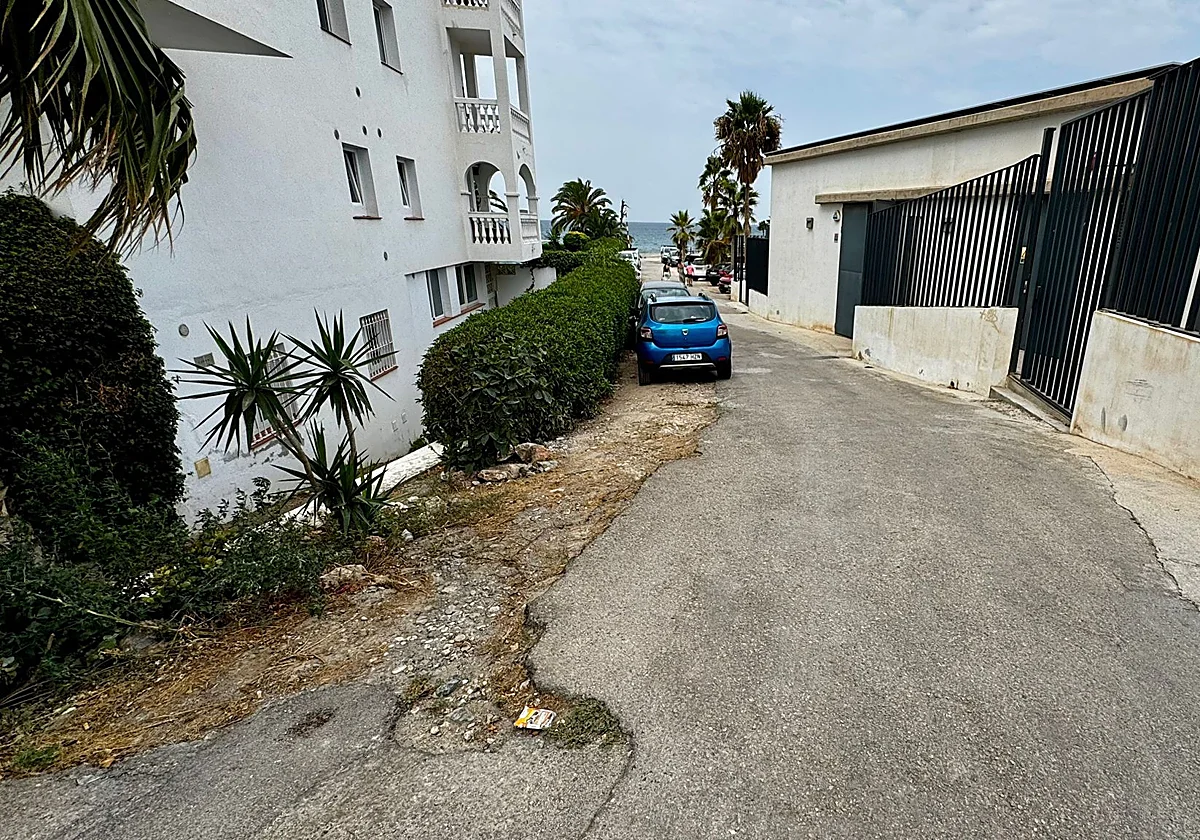 Nerja mejora los accesos al río Chíllar desde la céntrica calle Antonio Ferrandis 'Chanquete'