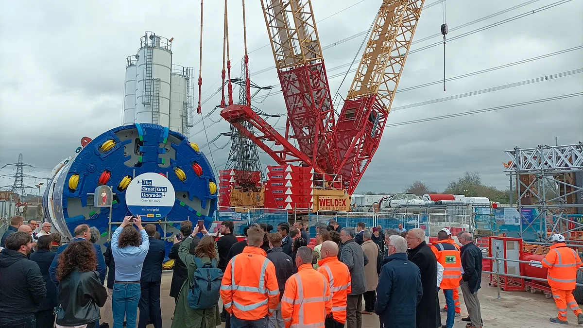 Ferrovial monta un 'Lego' de 110 metros para horadar un túnel bajo el Támesis