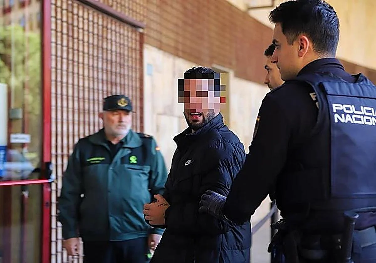 Detenido por matar a cuchilladas en Valencia a un fontanero por la «chapuza» que le hizo en la cocina