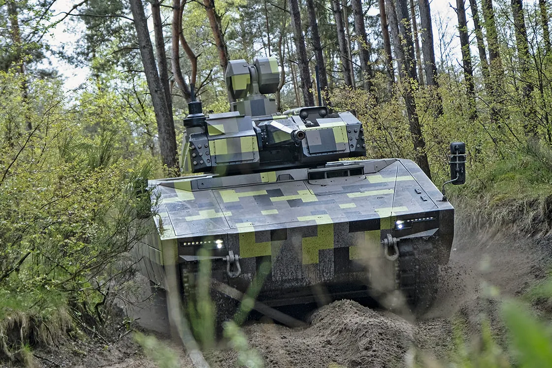 Indra y Rheinmetall se alían para fabricar vehículos militares