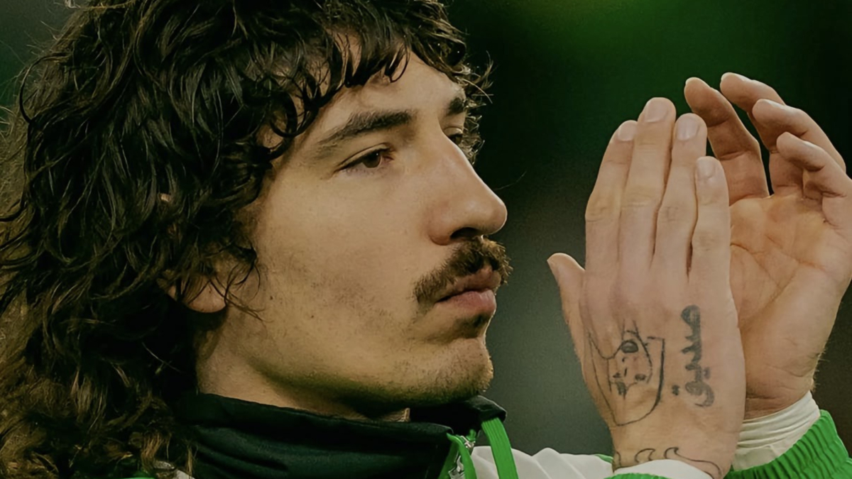 Bellerín: "En ningún otro club he tenido una conexión emocional como la que tengo con el Betis"